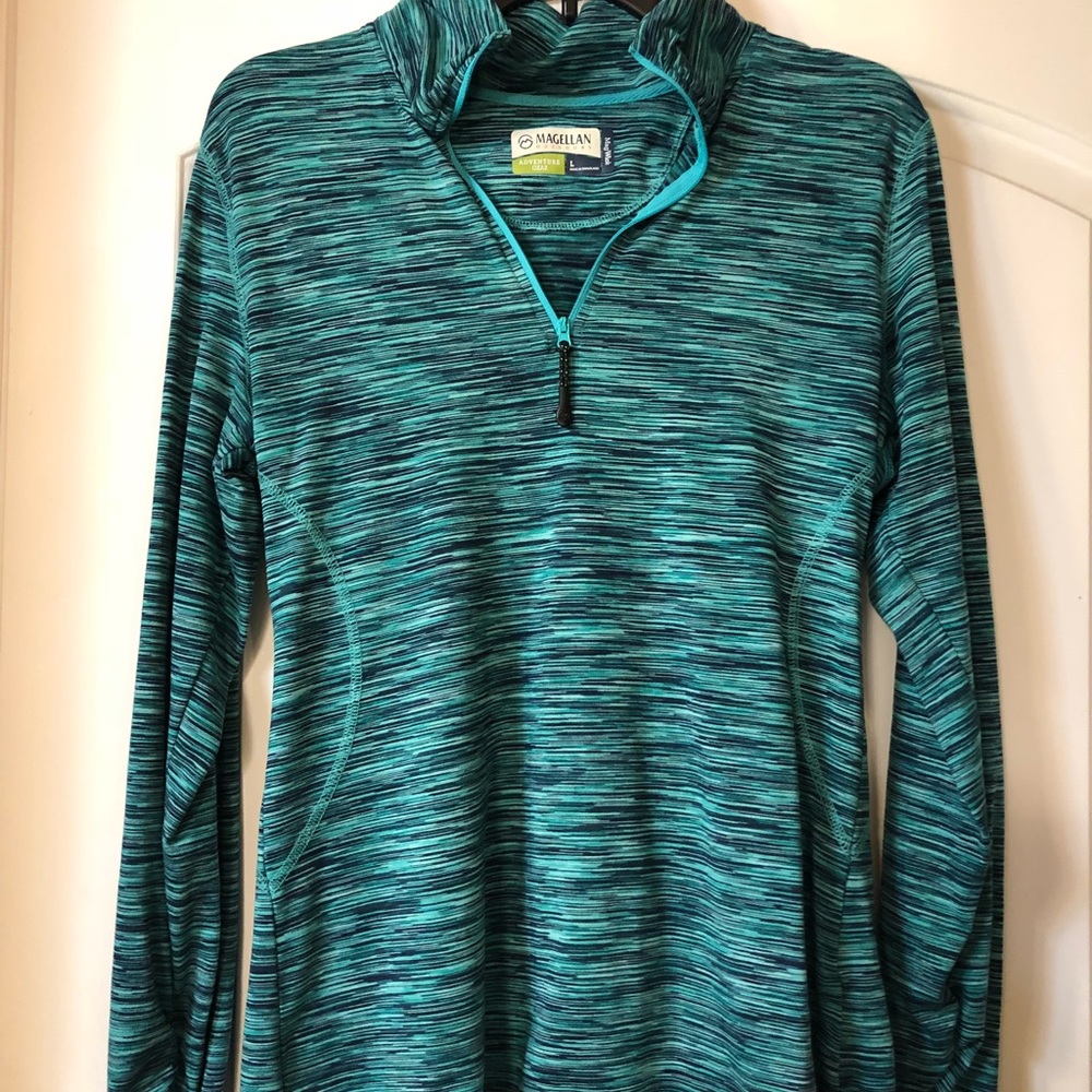 Half zip athletic pullover